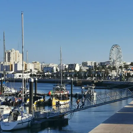 Апартаменти Praia Rocha Gaivota *